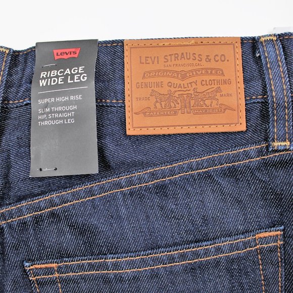 SOLD********************NWT Levi's Rib Cage  Jeans - Picture 9 of 15